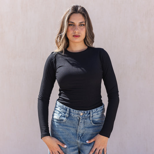 Basic ribbed top in Black