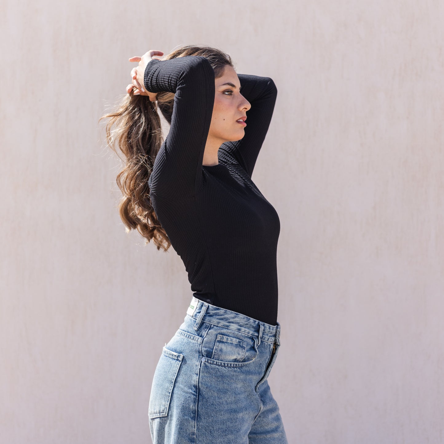 Basic ribbed top in Black